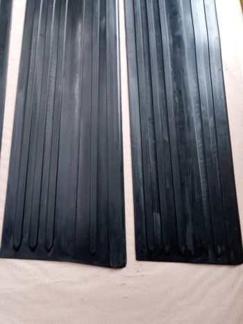 1 Set of 4 Sill Mat Rubbers